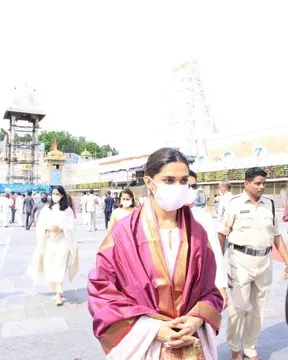 Deepika Padukone visits Tirupati temple with her father on his birthday today!