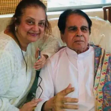 Dilip Kumar's 99th birthday: Saira Banu says 'Happy Birthday, jaan' and pens an emotional Letter !