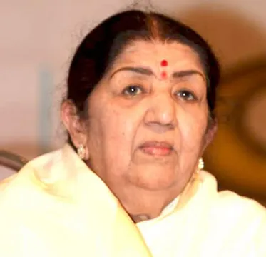 "Iconic Voice of India, Lost!" Lata Mangeshkar, Singing Legend Passes Away at 92
