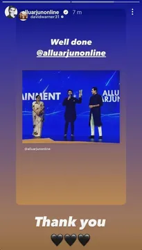 David Warner says “Well Done” to Allu Arjun as he receives Indian Of The Year!