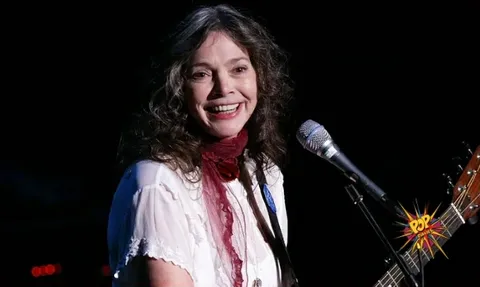 Friends and fans pay tribute to the Grammy recipient singer Nanci Griffith as she passes away at 68: Read to know more