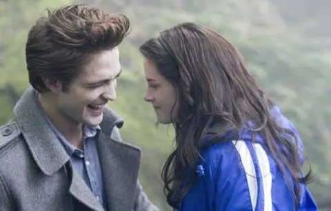 Kristen Stewart Turns Down Fans Request To Play The 'Clown Prince Of Crime' Opposite ex-boyfriend Robert Pattinson In Batman