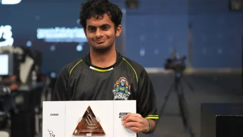 Nihal Sarin joins Arjun Erigaisi for the E-Sports World Cup quarterfinals