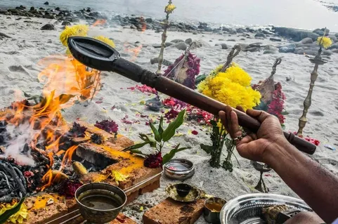 Mahalaya Amavasya 2025 Date And Time- पितृपक्ष का सबसे महत्वपूर्ण दिन महालया  अमावस्या, जानें महत्त्व और तिथि