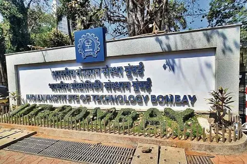 Education | IIT Bombay plans to strengthen infrastructure, introduce  flipped classroom to enhance learning - Telegraph India