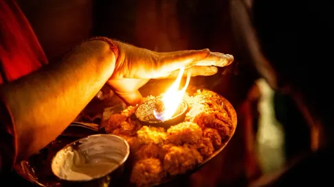 Dussehra 2024: दशहरा के दिन कहां, कितने और कौन से दीये जलाने चाहिए?