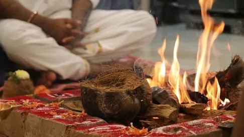 Significance of Hawan: हवन संस्कार आहुति की अग्नि से दूर होंगे विकार, जानिए  क्या है हवन का धार्मिक और वैज्ञानिक महत्व - Disorders will go away from the  fire of Havan Sanskar