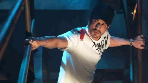 Shahrukh Khan injured | Shah Rukh Khan did not get injured on the sets of  King | Shahrukh Khan Latest News | Shahrukh Khan Trending News In Hindi  Newstrack Samachar Bollywood Gossips |