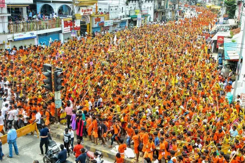 Everything You Need to Know About Kawad Yatra 2019|Sawan 2019, Kawad Yatra  2019: केवल सावन में क्यों निकाली जाती है कांवड़ यात्रा, जानें इसका धार्मिक  महत्व - News18 हिंदी