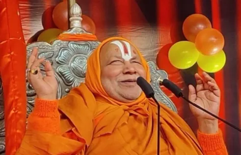 Swami Rambhadracharya: बचपन से आंखों की रोशनी नहीं पर आती है 22 भाषा, 80  ग्रंथ रच दिए, ऐसे हैं श्री रामभद्राचार्य जी