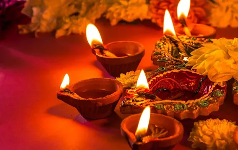 Deepawali 2023: भारत में इन स्थानों पर नहीं मनाया जाता है दीपावली का पर्व