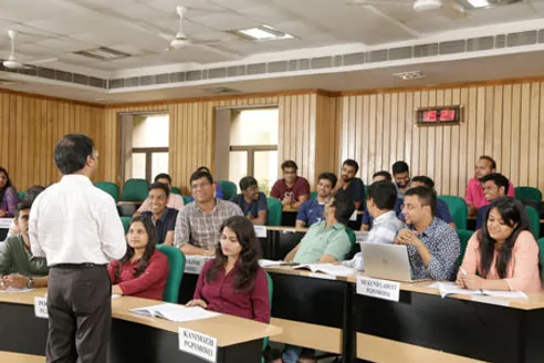 Experienced faculty | Official Website of Indian Institute of  Management,Lucknow