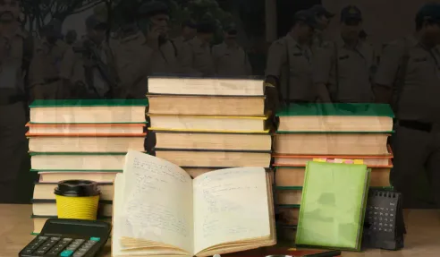 MP Police Constable Syllabus 2025: यहाँ देखें नया सिलेबस और एग्जाम पैटर्न  और सब्जेक्ट-वाइज टॉपिक्स और डाउनलोड करें PDF | Latest Hindi Banking jobs