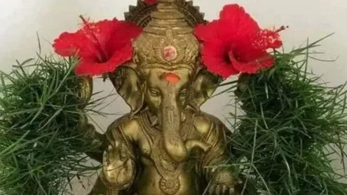 क्यों चढ़ाई जाती है भगवान गणेश पर दूर्वा? जानिए इसकी वजह और इसके पीछे की  पौराणिक कथा | Know why doorva is more important for lord ganesha and how to  made it