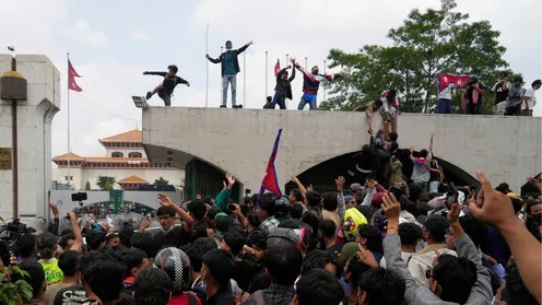Nepal Protest: नेपाल में सोशल मीडिया पर बैन... इंडिया में पढ़ रहे नेपाली  छात्र परेशान, जानें क्यों? | Nepal Gen Z protest to oppose Social Media Ban  in there Nepali Student in