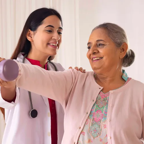 विश्व फिजियोथेरेपी दिवस: बुजुर्गों के लिए फिजियोथेरेपी क्यों महत्वपूर्ण है  - इंडिया टुडे