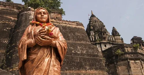 आखिर क्यों हमें अहिल्याबाई होलकर की विरासत को संजोना चाहिये ? – INDIAMIX