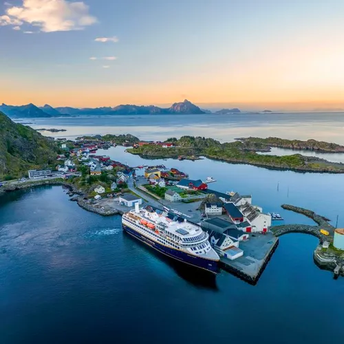 Join Havila Voyages on the Norwegian coastal route from Kirkenes to Bergen.  - Havila Voyages