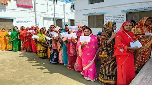 Bihar Elections 2025 LIVE : गृहमंत्री पर तेजस्वी यादव ने लगाए गंभीर आरोप,  कहा - बिहार में हार के डर से फोन पर दे रहे धमकी