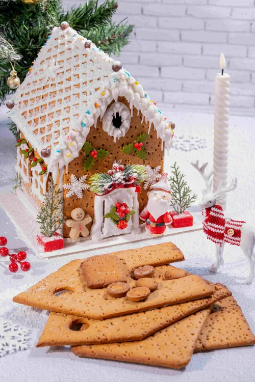 Love & Cheesecake - Gingerbread-house DIY Kit