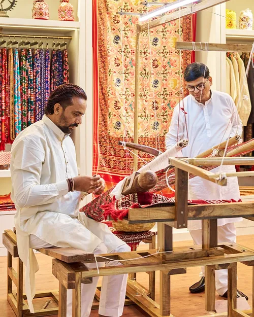 Timeless treasures from Gujarat’s loom of legacy!Patola, Gujarat’s treasured double ikat silk, i (1)