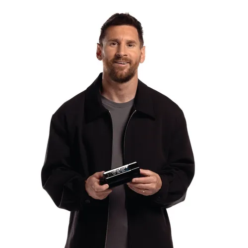 ¡La fragancia @messifragrances ya está disponible en más de 50 países de todo el mundo y llegará