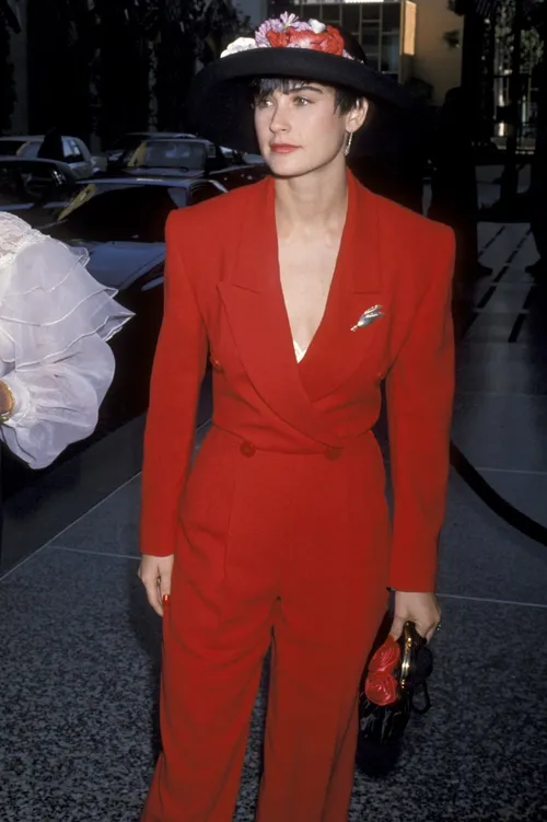 WhatsApp Image 2025-11-12 at 18.33.44 (2)