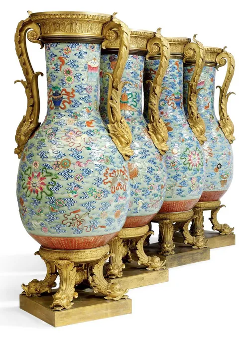 Wynn Al Marjan Island_Art Collection_Ormolu Vases_Need License