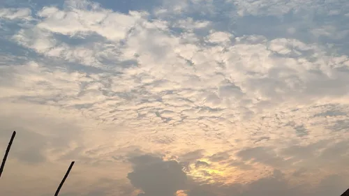 Cg Weather:छत्तीसगढ़ में बदला मौसम का मिजाज, कई इलाकों में गरज-चमक के साथ  बारिश के आसार, जानें Imd का अलर्ट - Weather Changes In Chhattisgarh,  Chances Of Rain With Thunder And ...