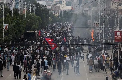 Nepal Protest: देशभर में टाली गई परीक्षाएं, Gen-Z प्रदर्शन के बीच ओली सरकार  ने बुलाई कैबिनेट मीटिंग - nepal protest exams postponed across the  country-mobile