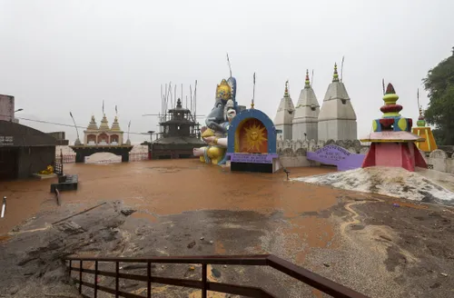 माता वैष्णो देवी मंदिर मार्ग पर भूस्खलन से पांच लोगों की मौत, 14 अन्य घायल