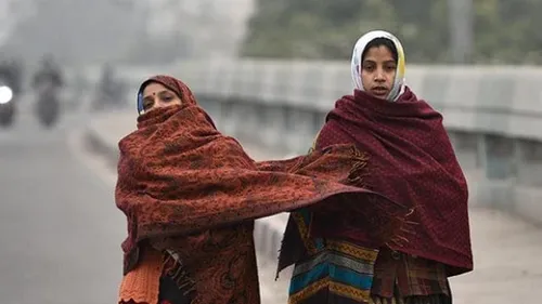 Photos: severe cold in North India Photos: कड़ाके की ठंड से कांपा उत्तर  भारत, दिल्ली की सर्दी ने जीना किया मुहाल