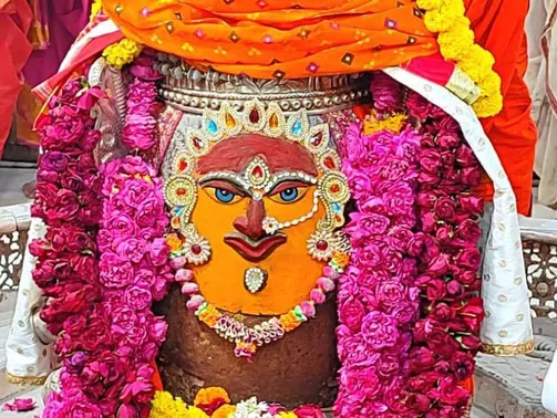 भगवान महाकाल का आभूषण से नारी स्वरूप में श्रृंगार - दैनिक भास्कर | Dainik  Bhaskar