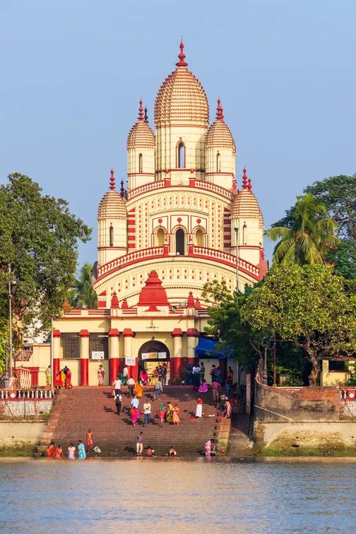 Devotees have immense faith in Kolkata's Dakshineswar Kali Temple, know the  history of the temple | Dakshineshwar Kali Temple: कोलकाता का दक्षिणेश्वर  काली मंदिर है बेहद खास, दर्शनमात्र से पूरी हो ...