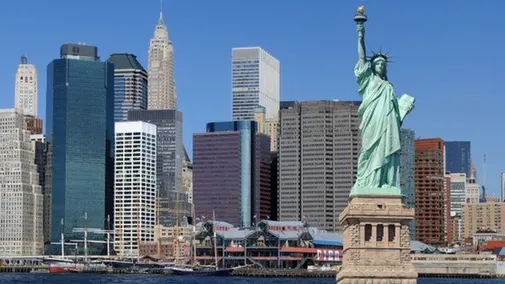 स्टैच्यू ऑफ लिबर्टी के क्यों हुए थे 350 टुकड़े और मुकुट की 7 किरणें किस बात  का प्रतीक? | Statue of Liberty completes 136 years 15 Interesting facts  about Statue of Liberty on new york