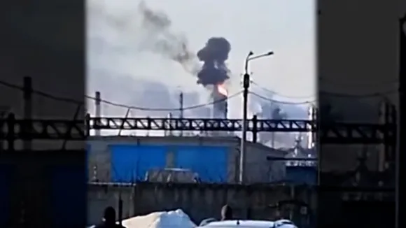 Video appears to show Ukrainian drone strike on Russian oil refinery | CNN
