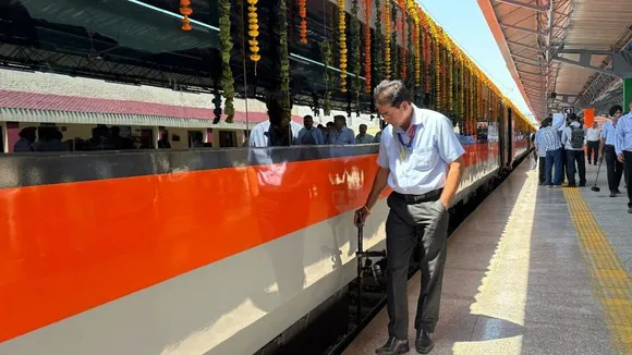 Now Katra to Srinagar in just 3 hrs. PM Modi flags off Vande Bharat linking  Kashmir to rest of India