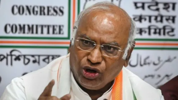 అమిత్ షా లేఖకు ఖర్గే ఘాటు రిప్లై...!