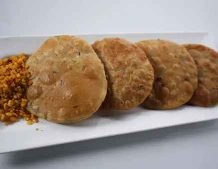 दाल पूरी