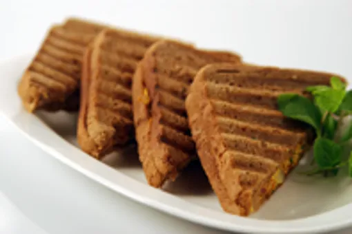 बीनकर्ड भुर्जी सेन्डविच