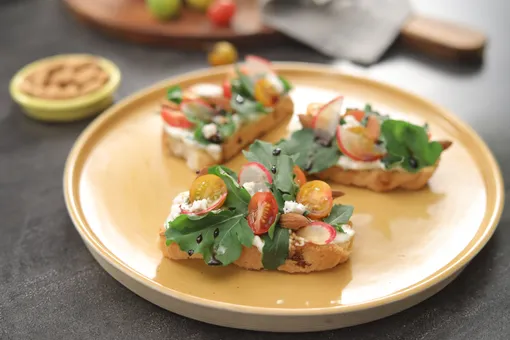 Creamy Bruschetta