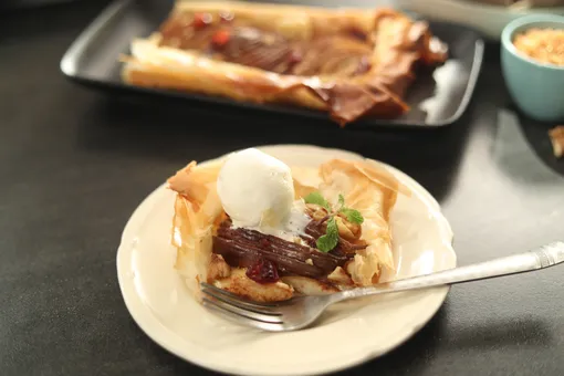 Pear And Brie Crackers