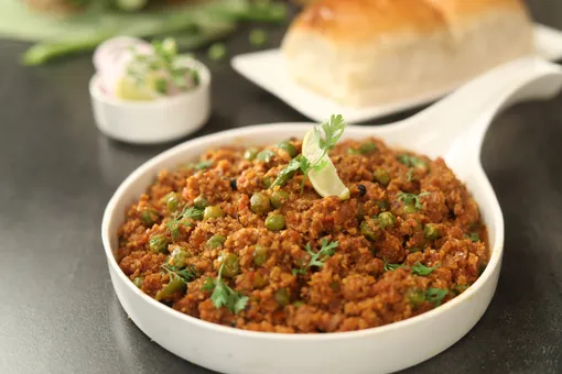 Gobhi Keema Matar