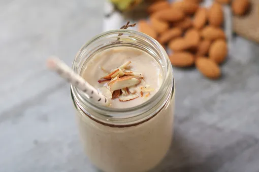 Vegan Banana Almond Milkshake