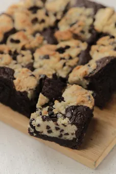 Eggless Brookies