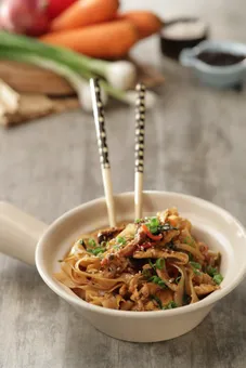 Spicy Chicken Flat Noodles