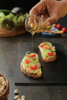 Guacamole Chickpea Sandwich