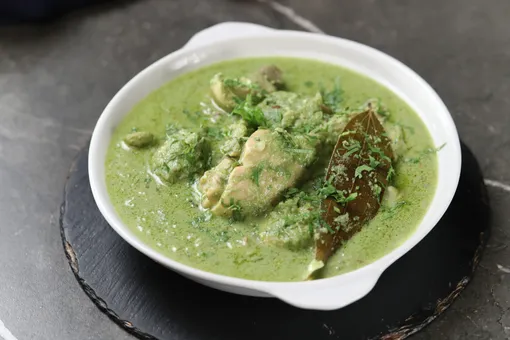 Malwani Chicken Hirwa Masala