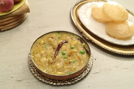 Poori Curry