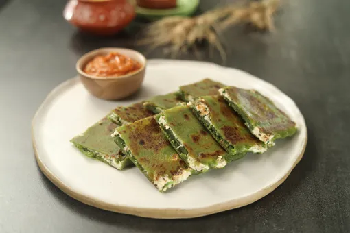 Palak Paneer Parantha
